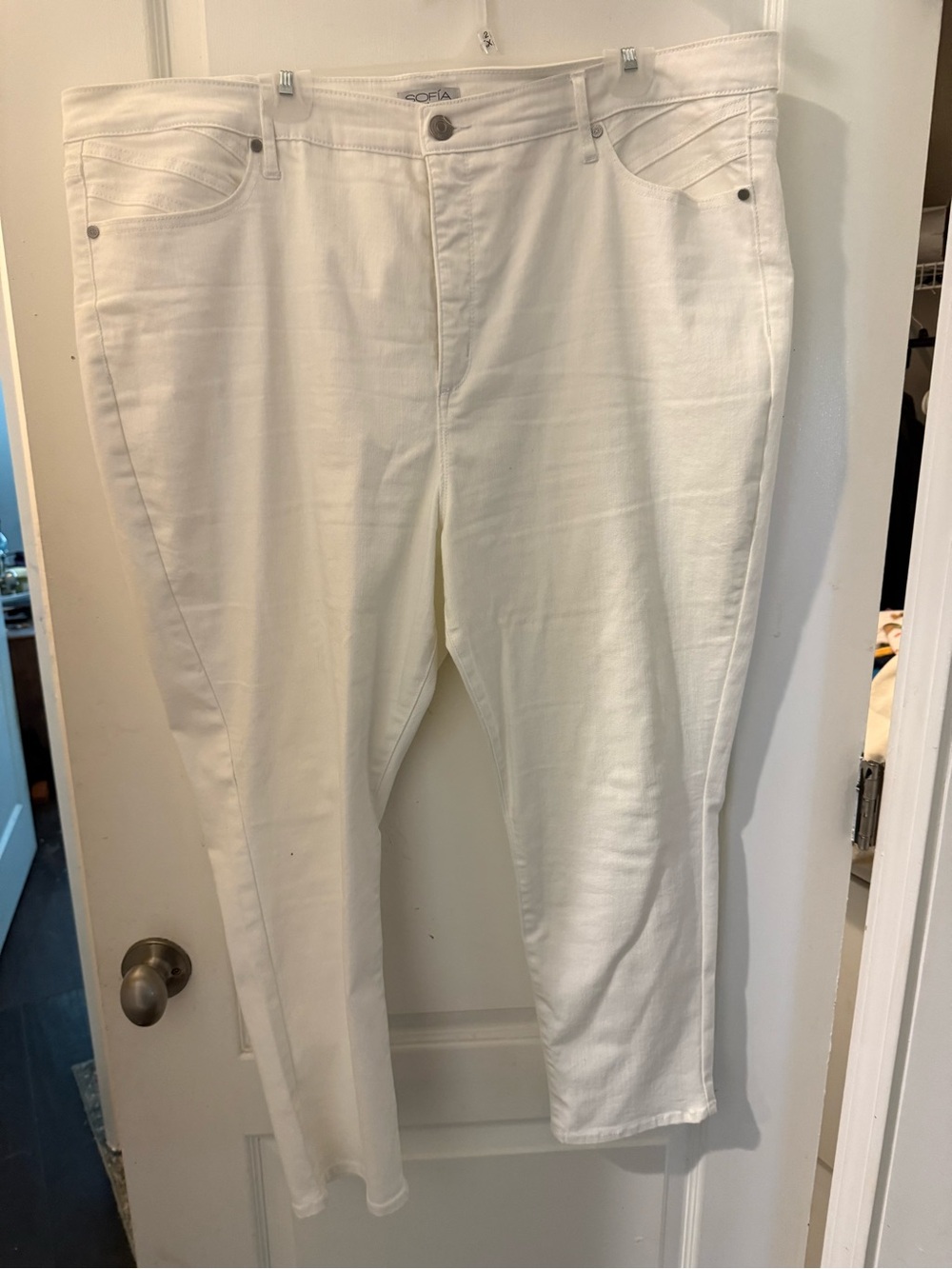 sofia by sofia vergara White Ankle Jeans